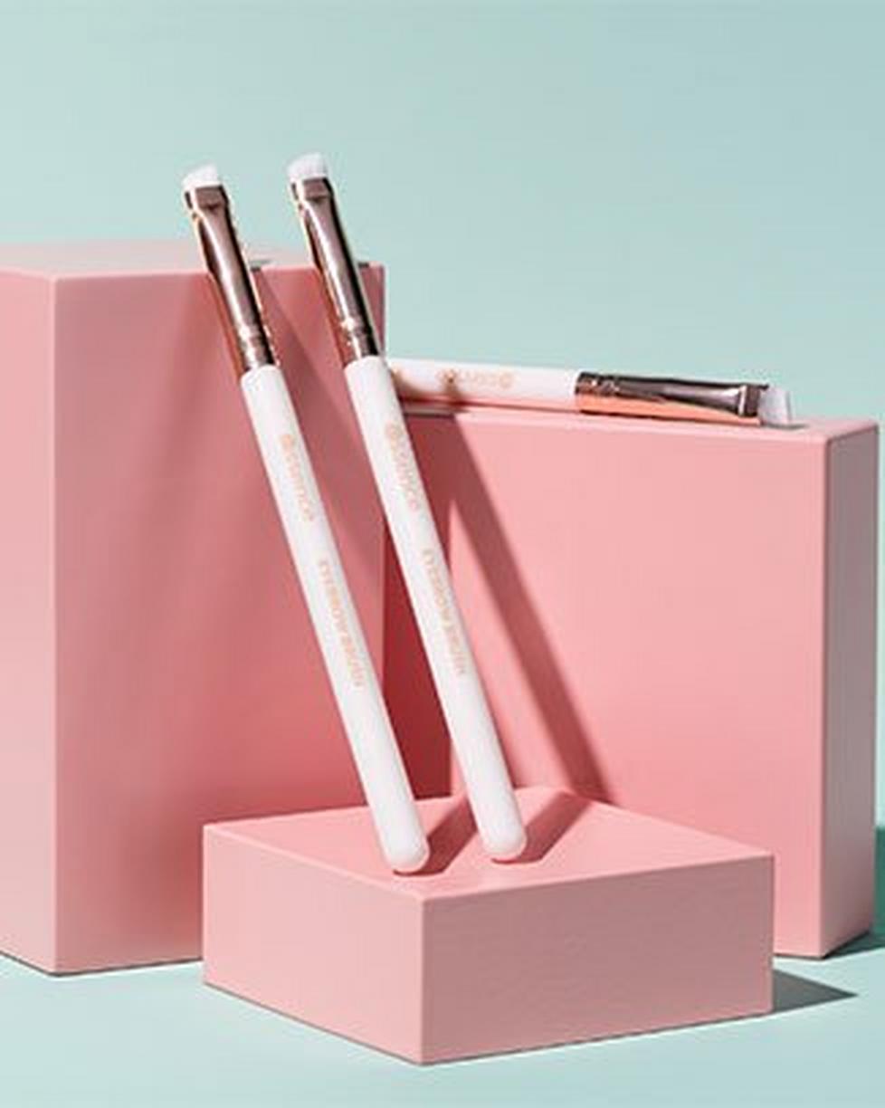 essence makeup brushes and other beauty tools category
